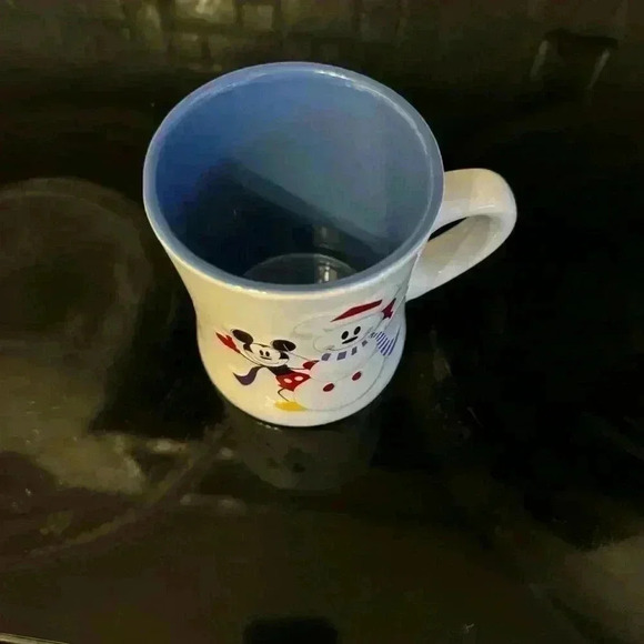 Mickey Mouse Snowman Snowflakes Ceramic Stoneware Coffee 12 oz Cup Mug - Picture 5 of 6
